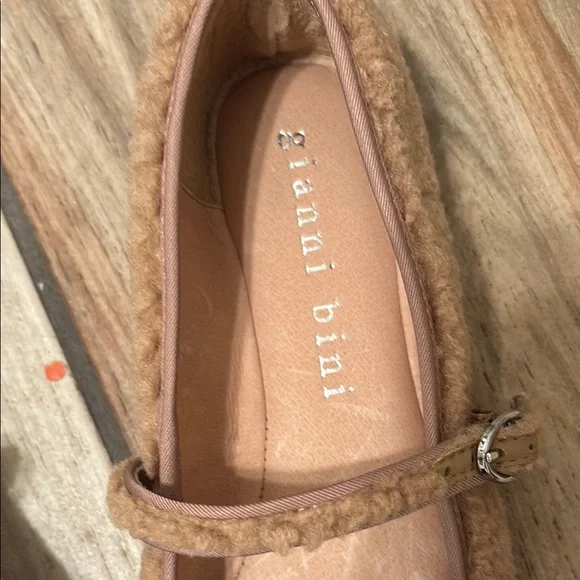 Stylish Tan fuzzy flat Mary Jane - Picture 2 of 4